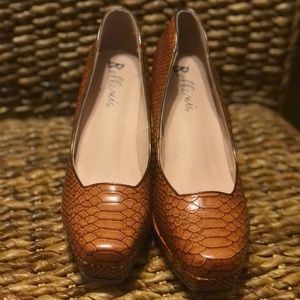 Bellini Faux Snake Skin Platform Pumps. Size 10 and 11. Never Worn.